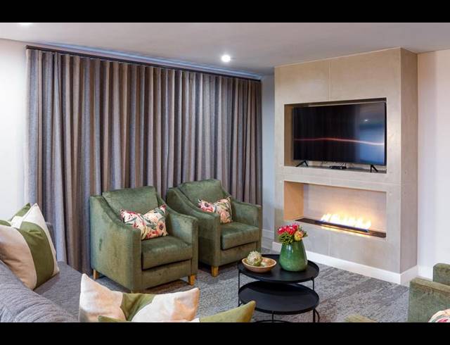 4 BEDROOM HOUSE FOR SALE IN GLEN ERASMIA
